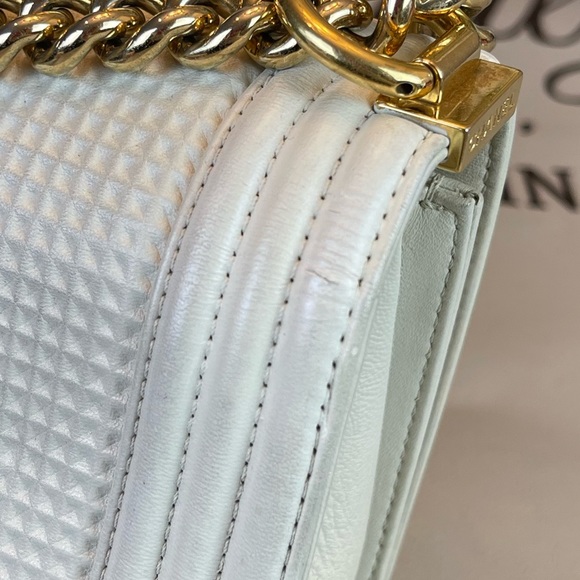 CHANEL Leather Medium Cube Boy Bag Shoulder Bag - Picture 4 of 15